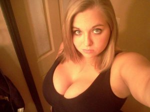 Annette escort in Lilienthal, NI
